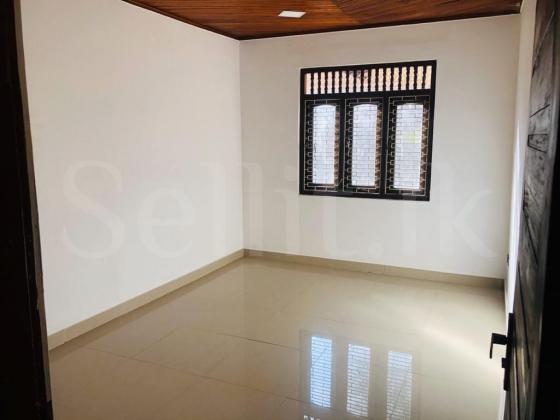 House for sale in Mahara....