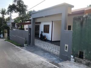 House for sale in Mahara....