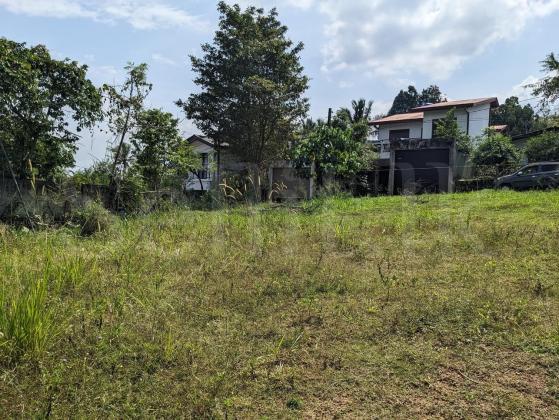 Land for sale in Athurugiriya