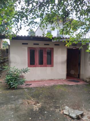 Land With House For Sale In Piliyandala Town Area