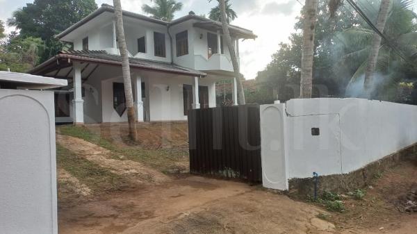 Amunugoda Imbulgoda Kadwatha/Gampaha area house with 40 Perches of land for sale