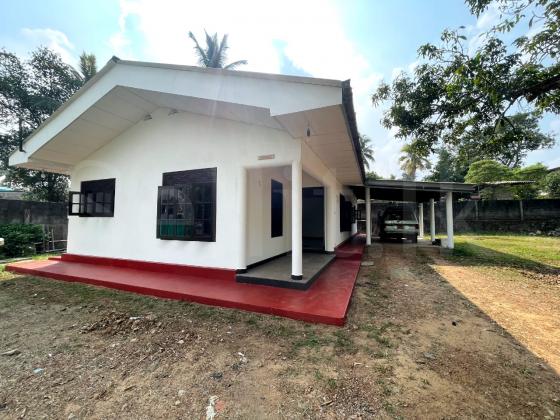 Land and House for Rent in Delgoda