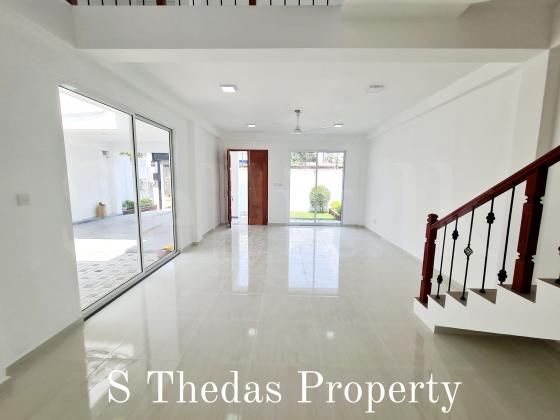 Newly Built Luxury  Two Story House For Sale In Kotagedara Junction, Madapatha Road