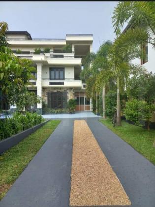 SUPER LUXURY TREES STOREY HOUSE FOR SALE IN KOTTAWA SIDDHAMULLA .