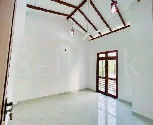 House for Sale in Giriulla, Kurunegala