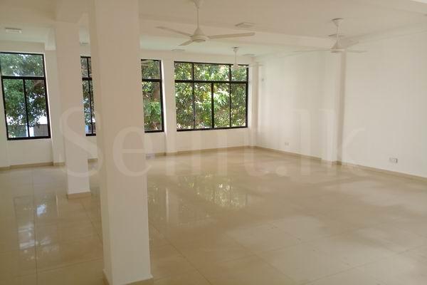 Code 3728 Building for rent acol03