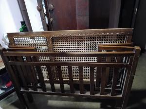 Used baby cot with metress