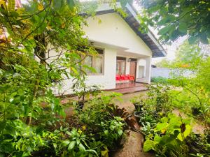 House With 14.7P Land for Sale in Koswatta Battaramulla