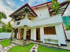 Two story Luxury House for sale in Thalahena